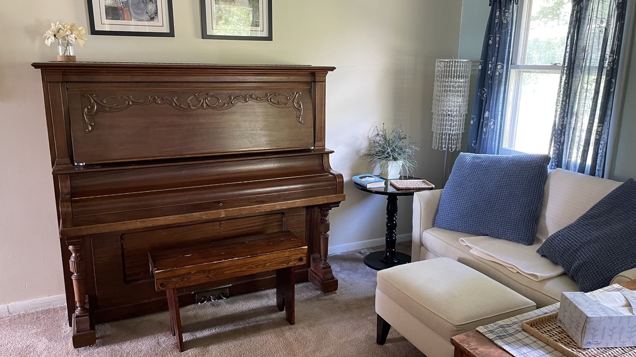 Photo of Bedroom in Town of Owasco