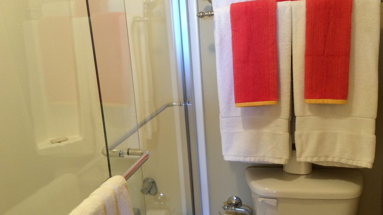 Photo of Bathroom in Sunnyside