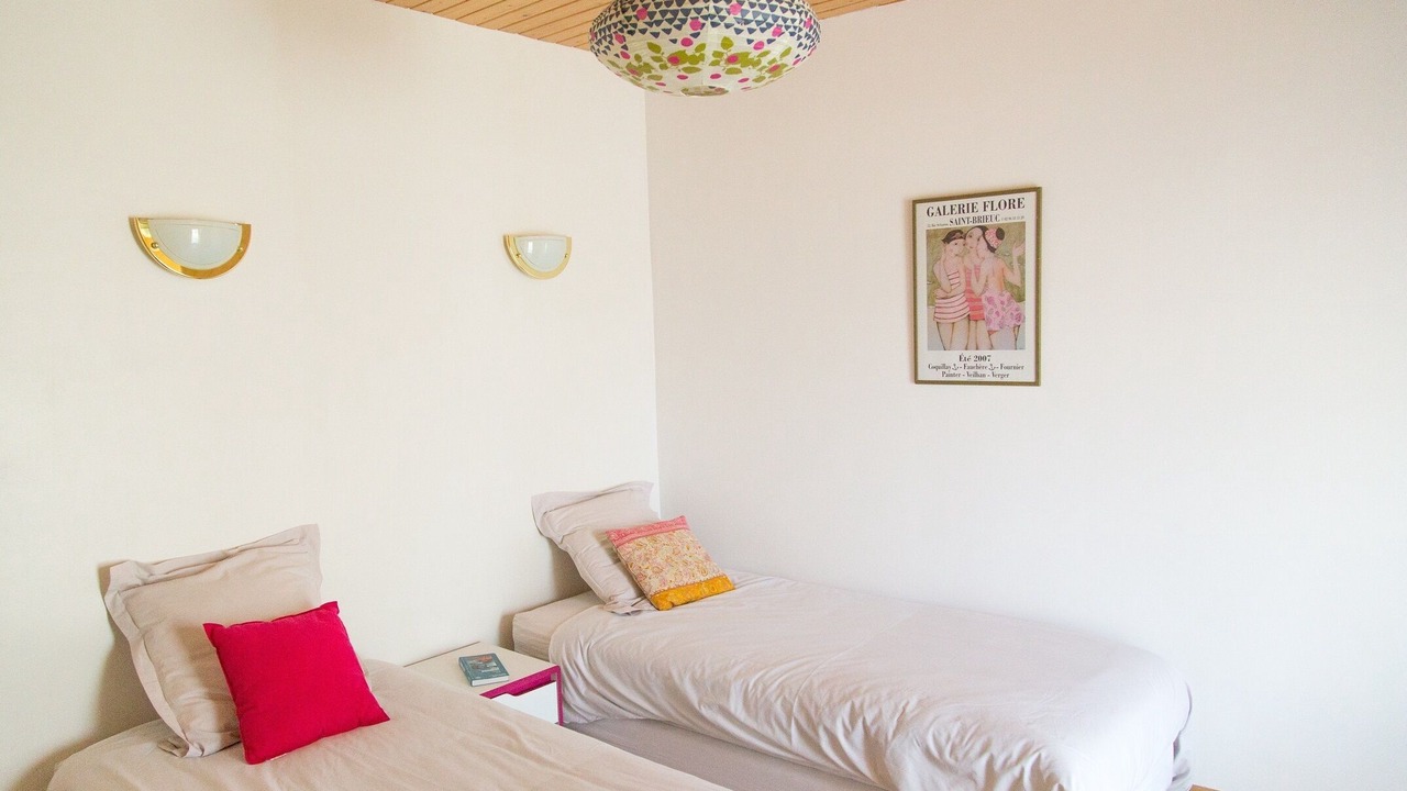 Photo of Bedroom in Pledeliac