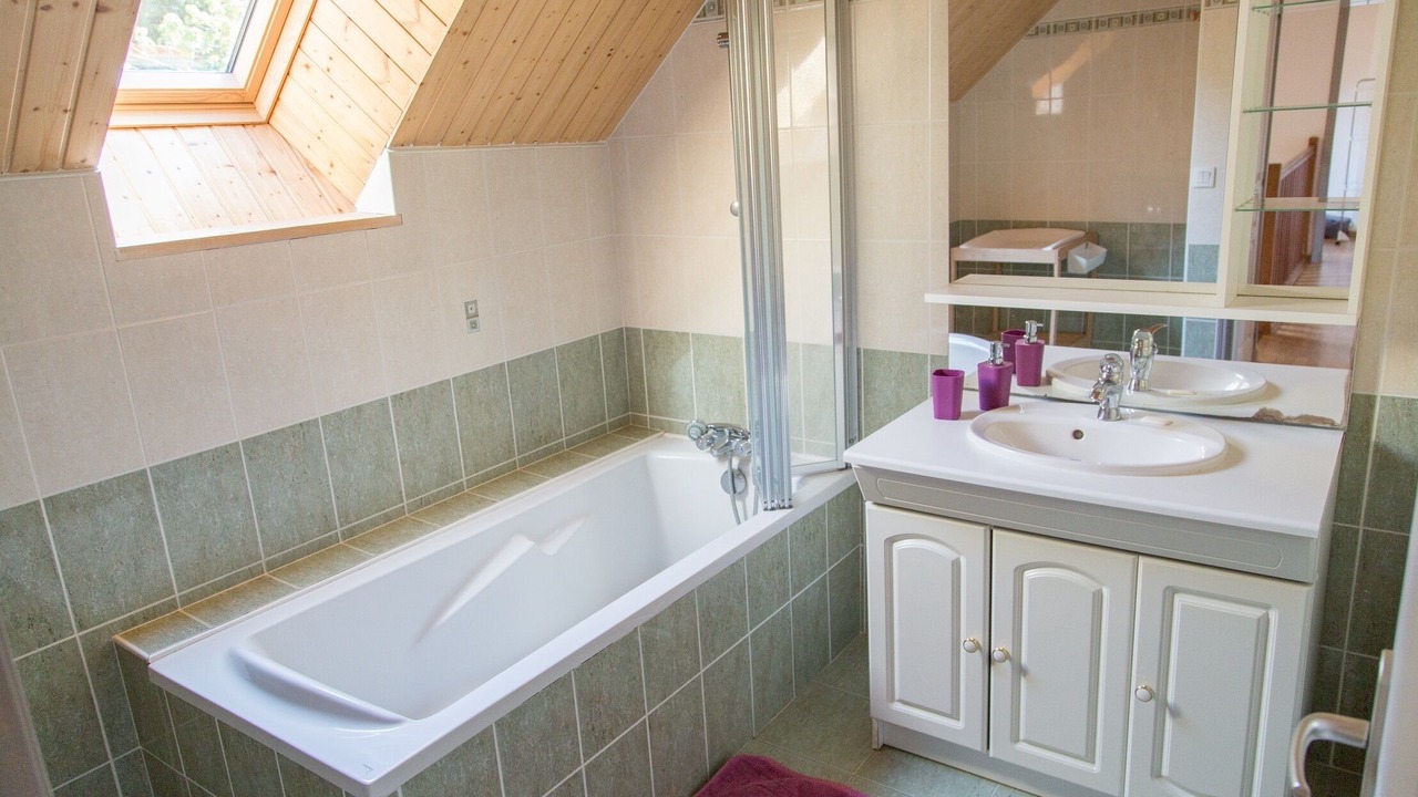Photo of Bathroom in Pledeliac