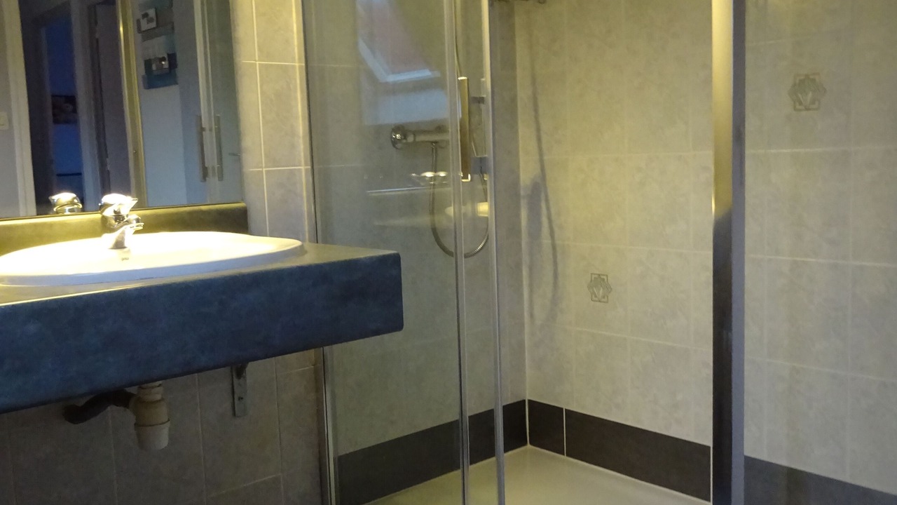 Photo of Bathroom in Trelevern