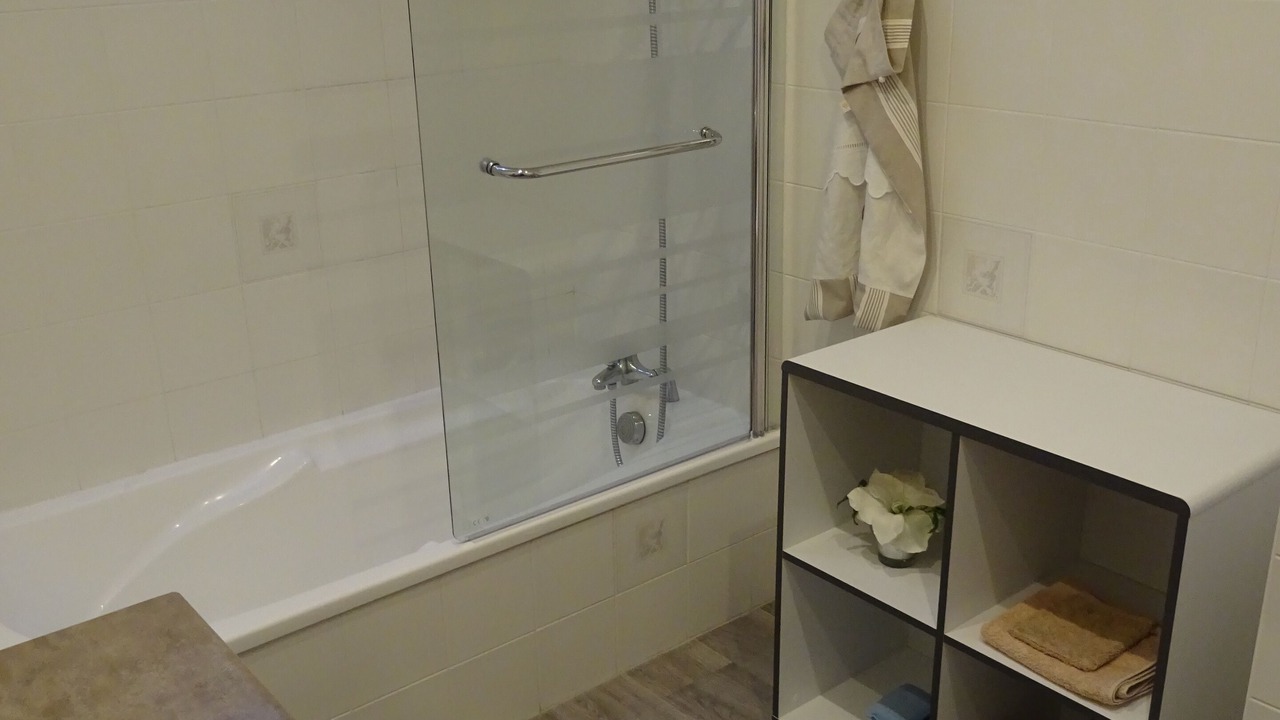 Photo of Bathroom in Trelevern