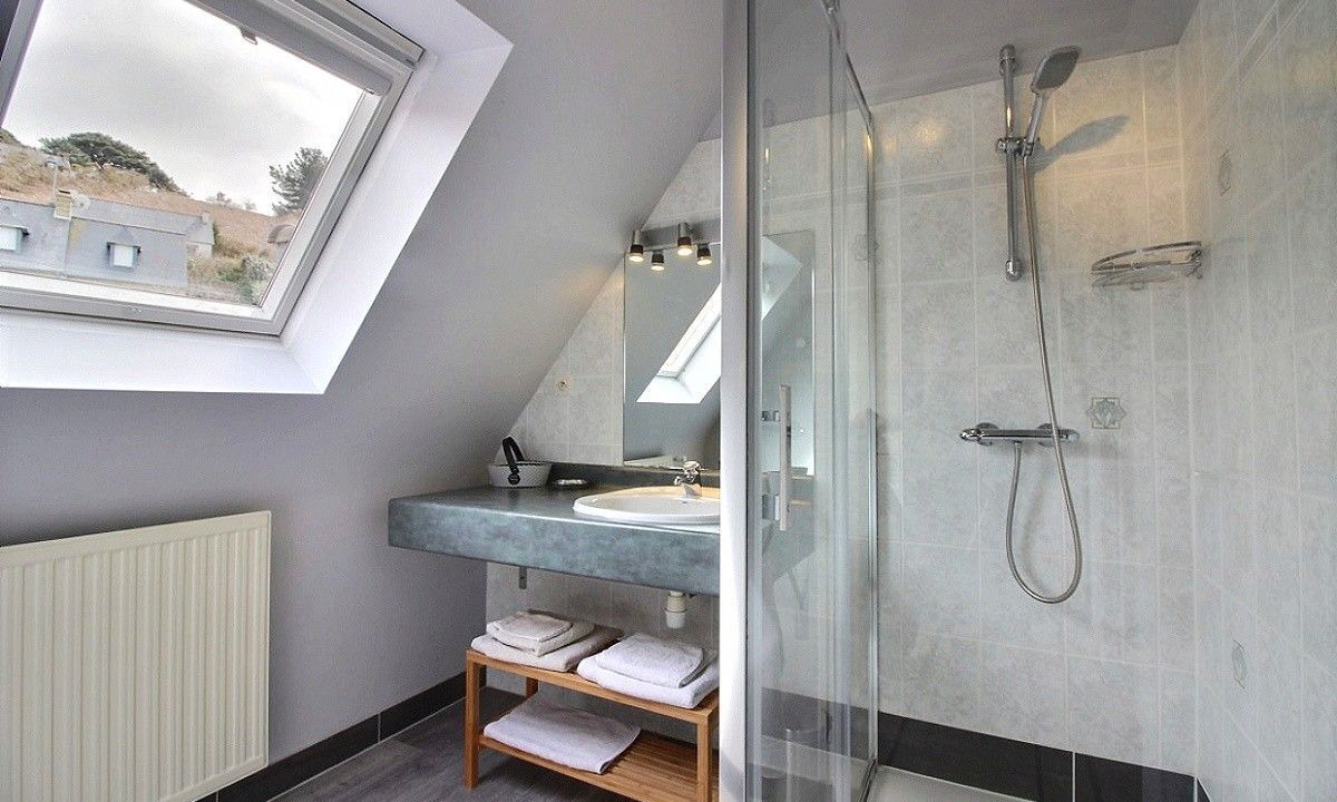Photo of Bathroom in Trelevern