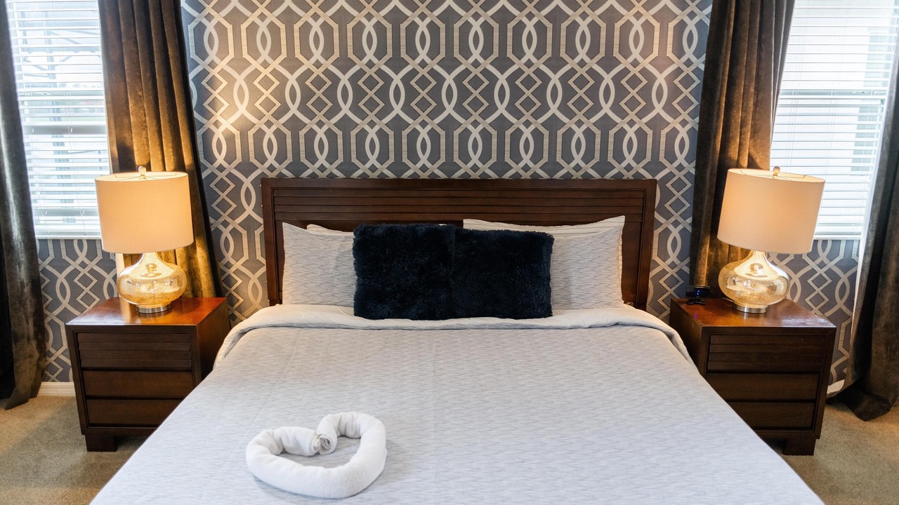 Photo of Bedroom in Crystal Cove