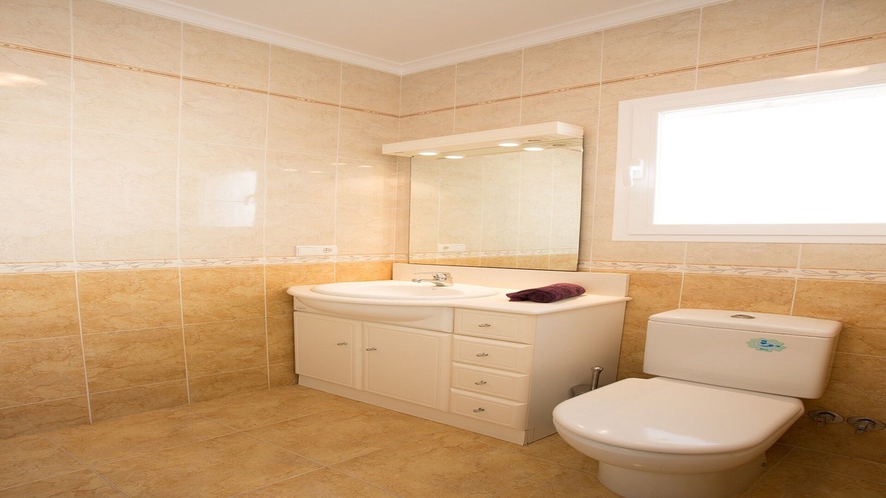 Photo of Bathroom in Cumbre del Sol