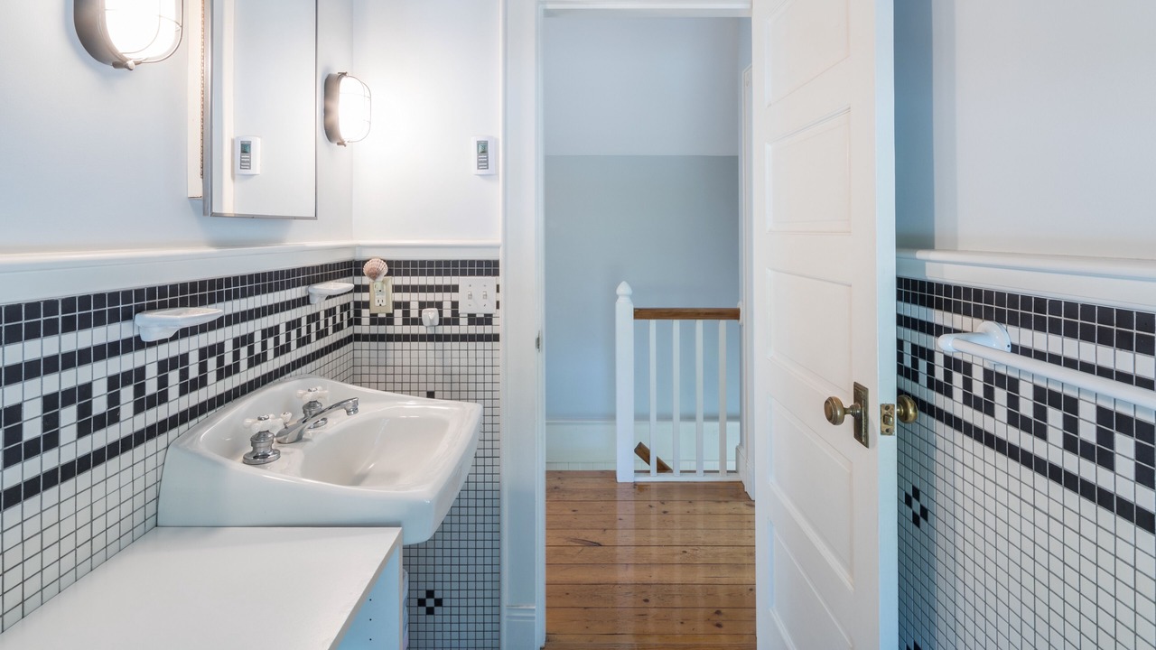 Photo of Bathroom in Orleans