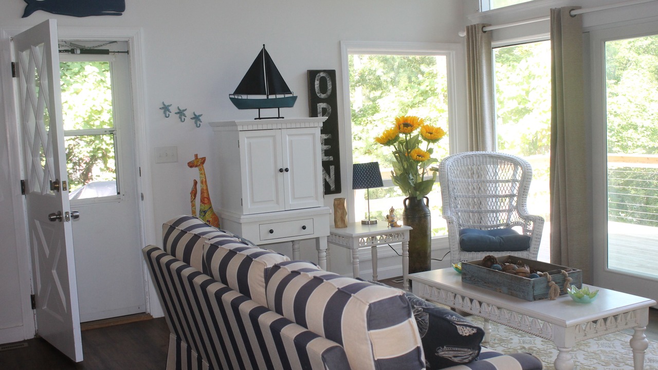 Photo of Livingroom in East Falmouth