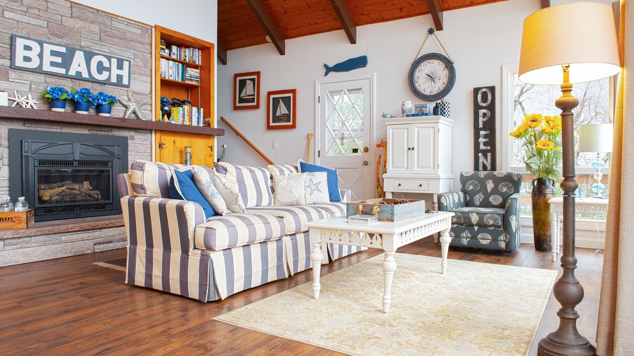 Photo of Livingroom in East Falmouth