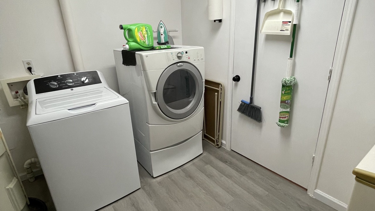 Photo of Bedroom in Frogue