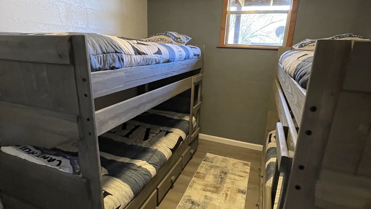 Photo of Bedroom in Frogue