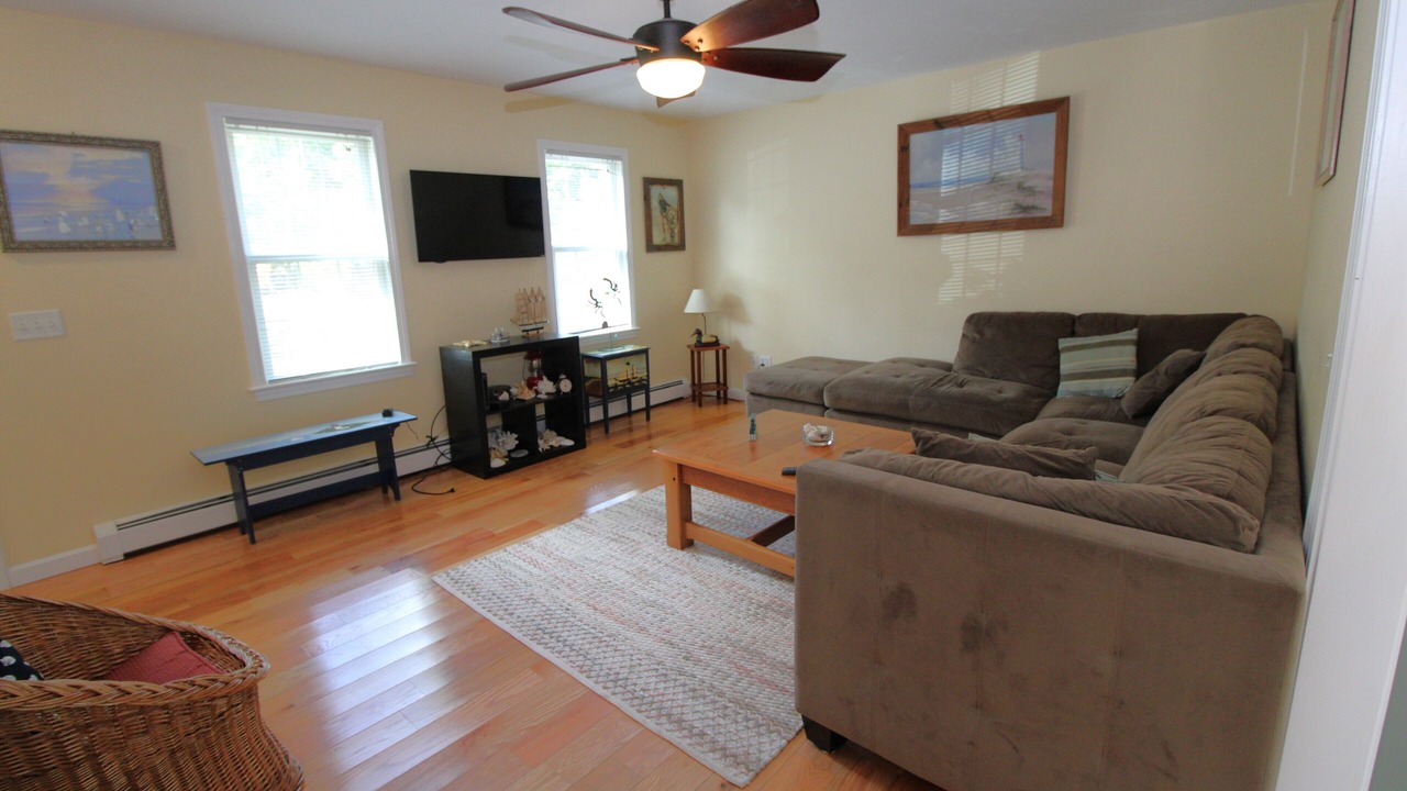 Photo of Livingroom in North Eastham