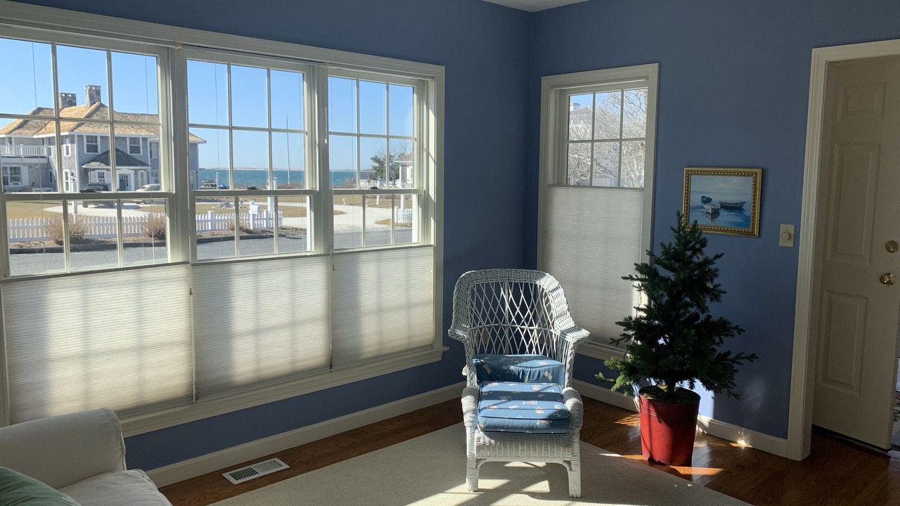 Photo of Livingroom in West Yarmouth