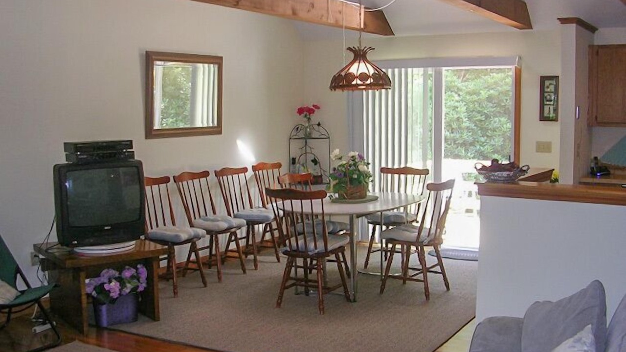 Photo of Livingroom in Brewster