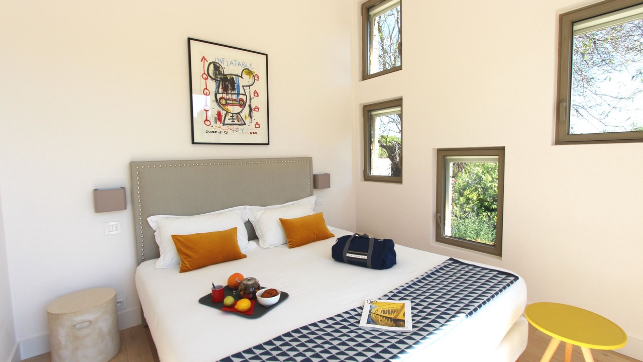 Photo of Bedroom in Saint-Tropez City Centre