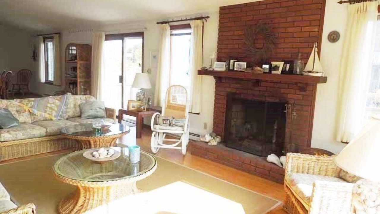 Photo of Livingroom in North Eastham