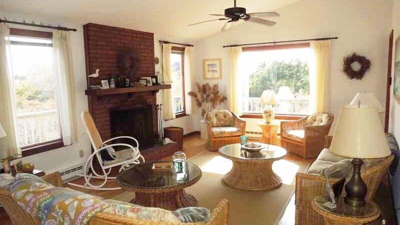 Photo of Livingroom in North Eastham