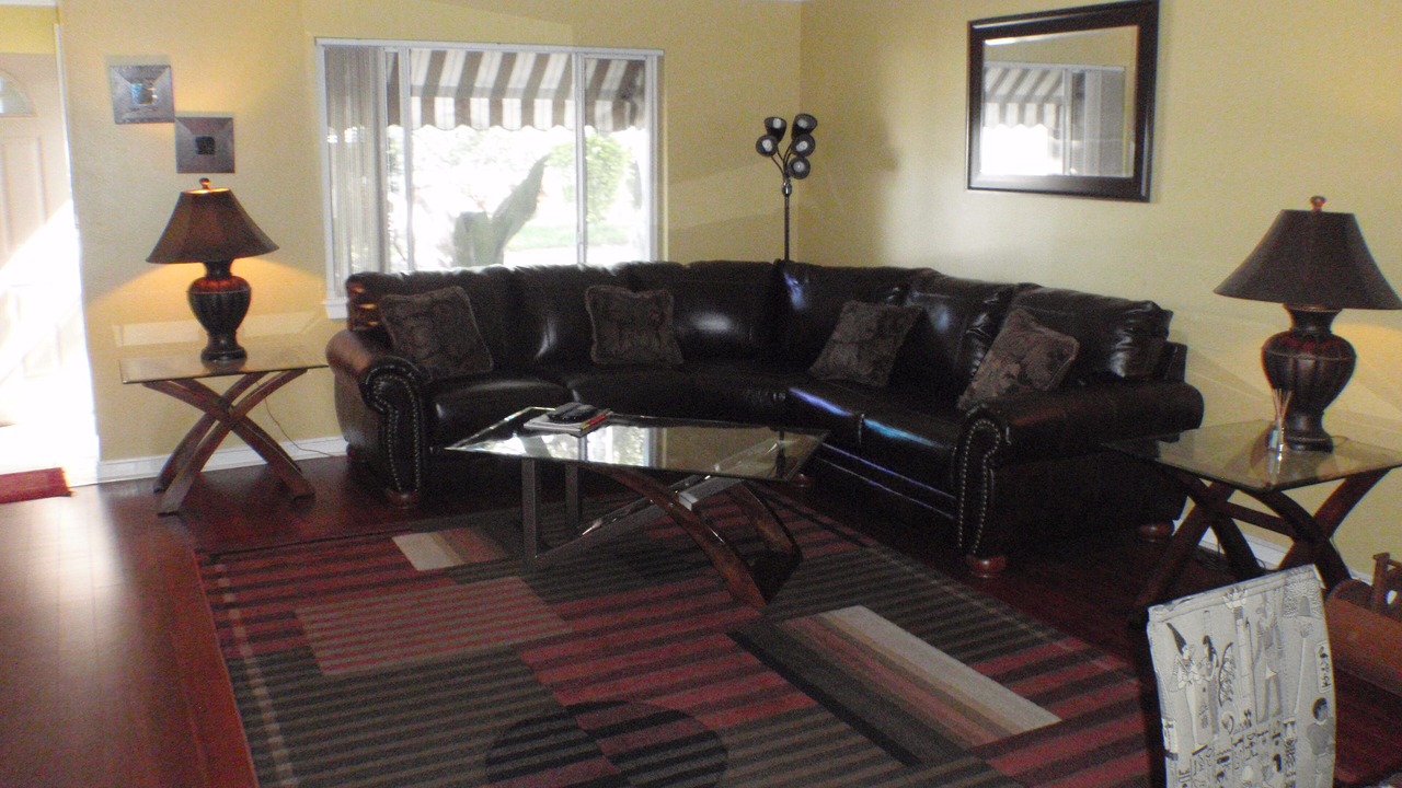 Photo of Livingroom in Wexford Leas