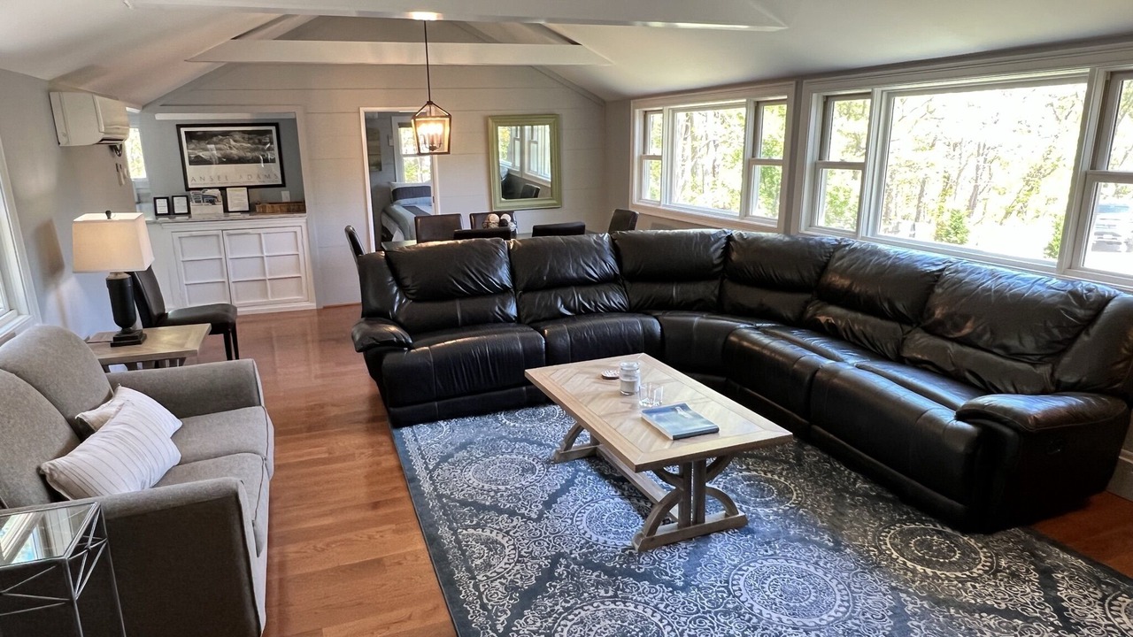 Photo of Livingroom in Truro