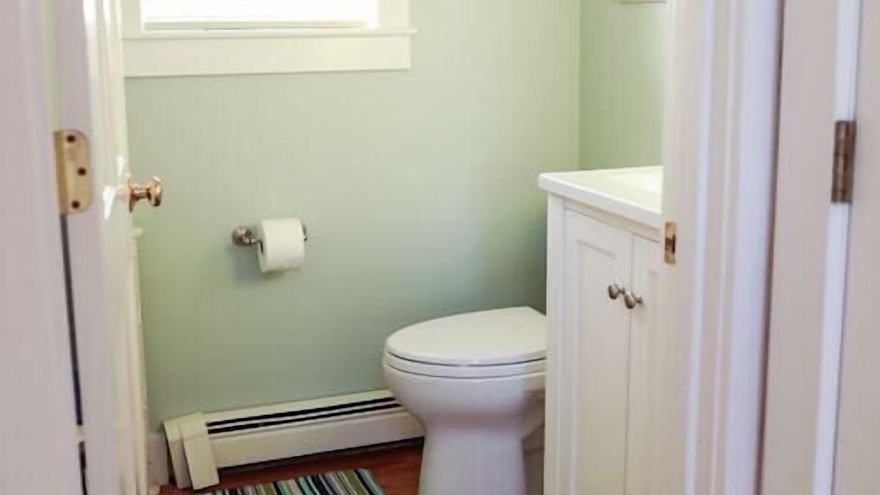 Photo of Bedroom in Tom Nevers