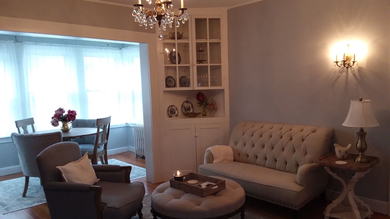 Photo of Livingroom in Lenox