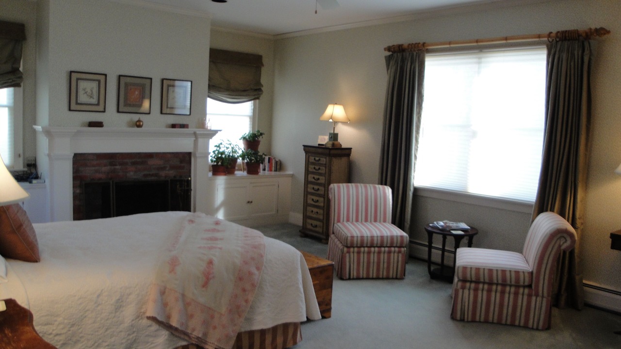 Photo of Livingroom in Lenox