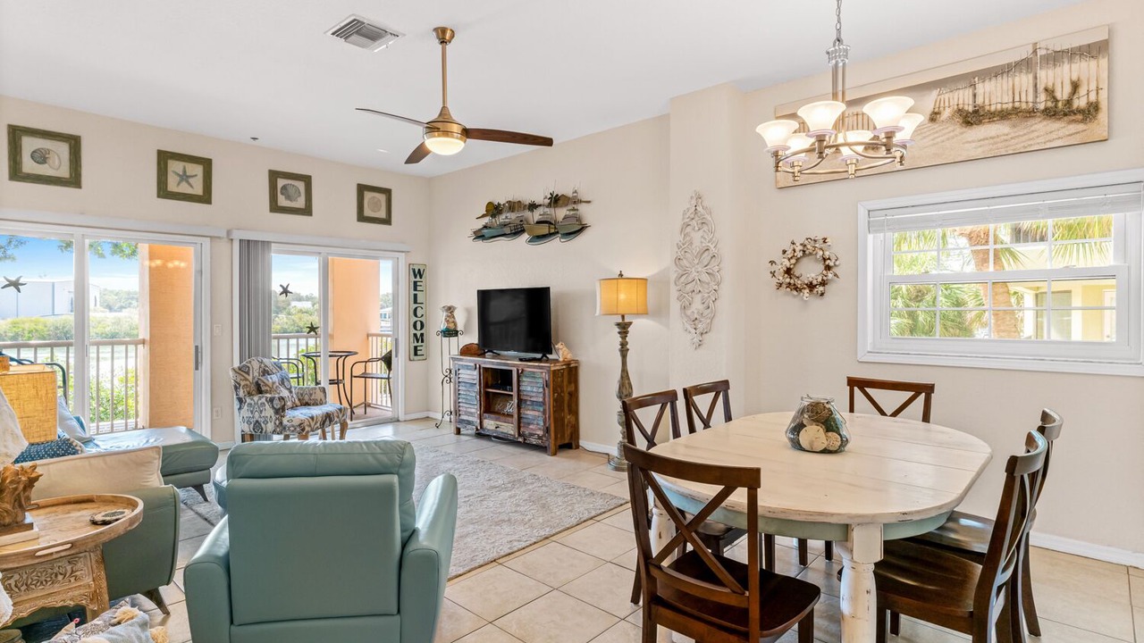 Photo of Livingroom in Independence Square