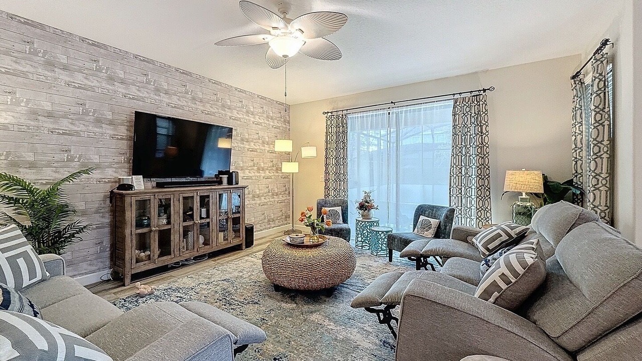 Photo of Livingroom in Loughman