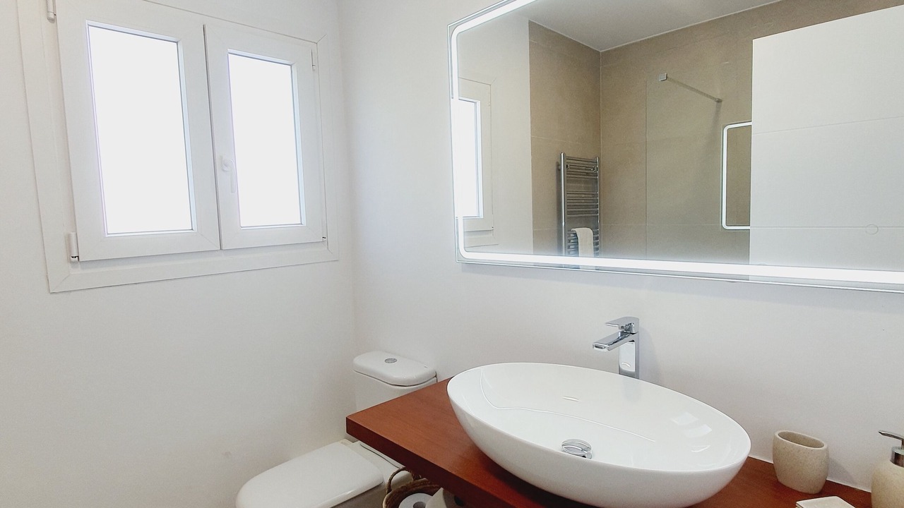 Photo of Bathroom in Trencall