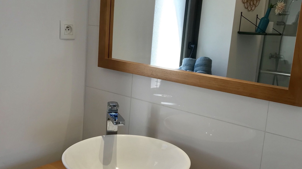 Photo of Bathroom in Landeda