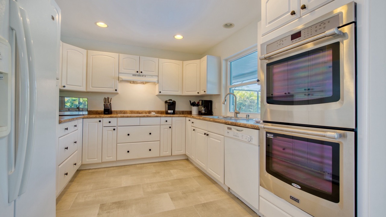 Photo of Kitchen in Caloosahatchee