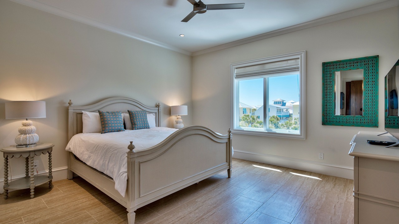 Photo of Bedroom in Frangista Beach