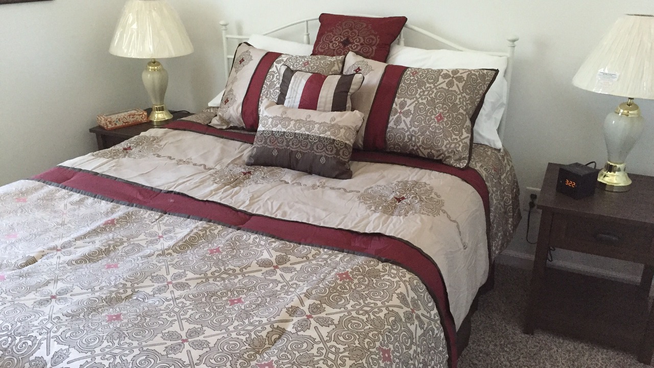 Photo of Bedroom in Lyons