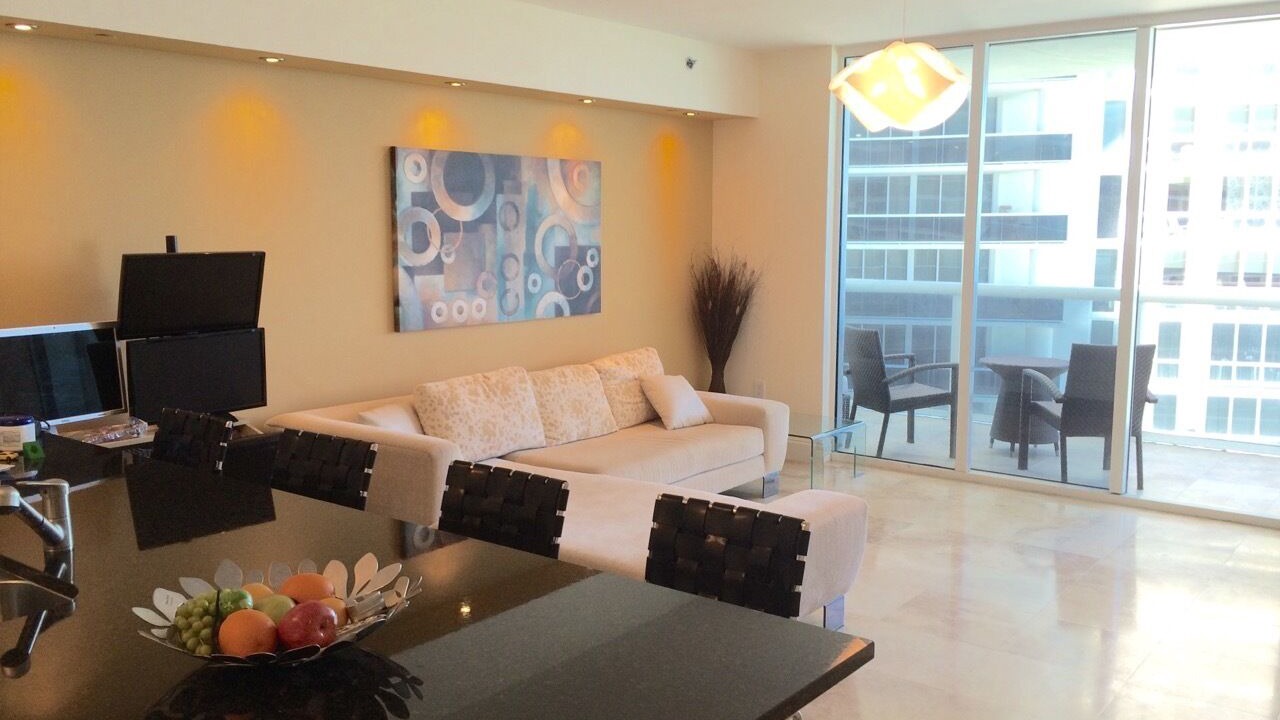 Photo of Livingroom in Hallandale Beach