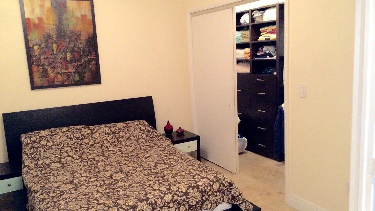 Photo of Bedroom in Hallandale Beach