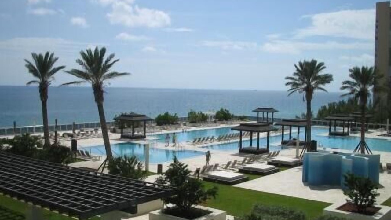 Photo of Outdoor in Hallandale Beach
