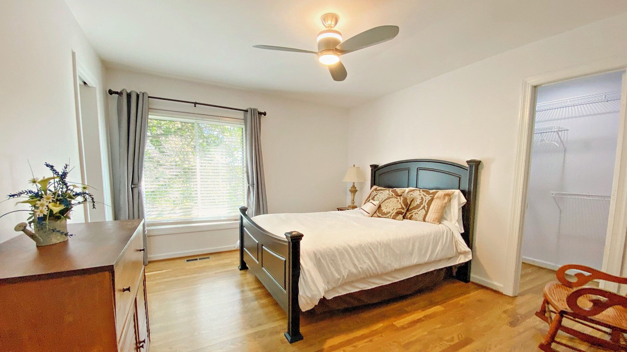 Photo of Bedroom in Castleton