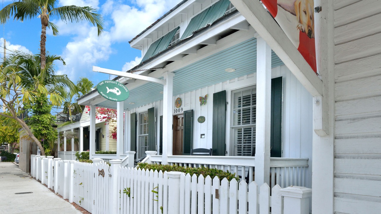 Photo of Others in Uptown - Upper Duval