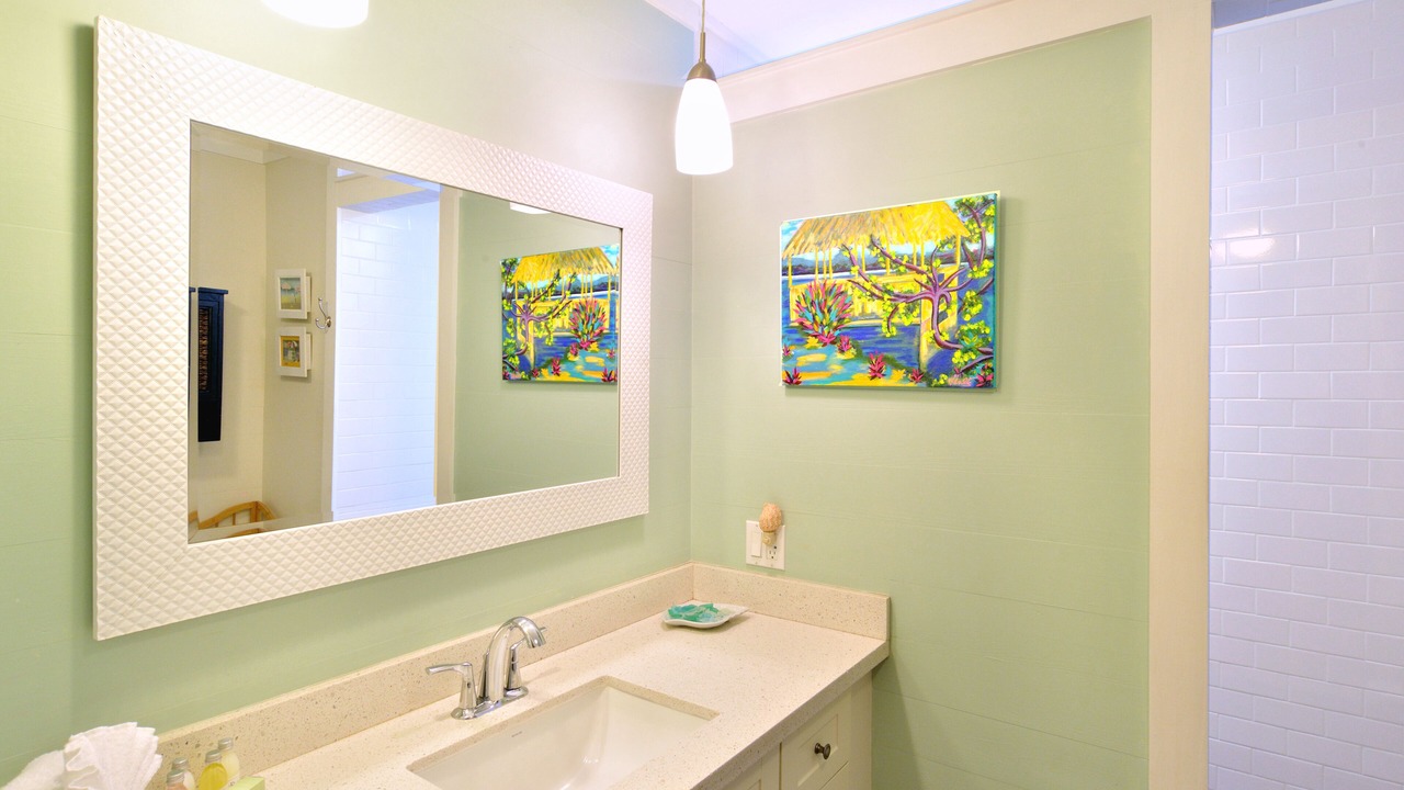 Photo of Bathroom in Uptown - Upper Duval