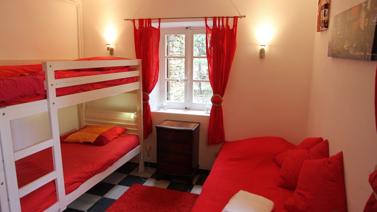 Photo of Bedroom in Murs