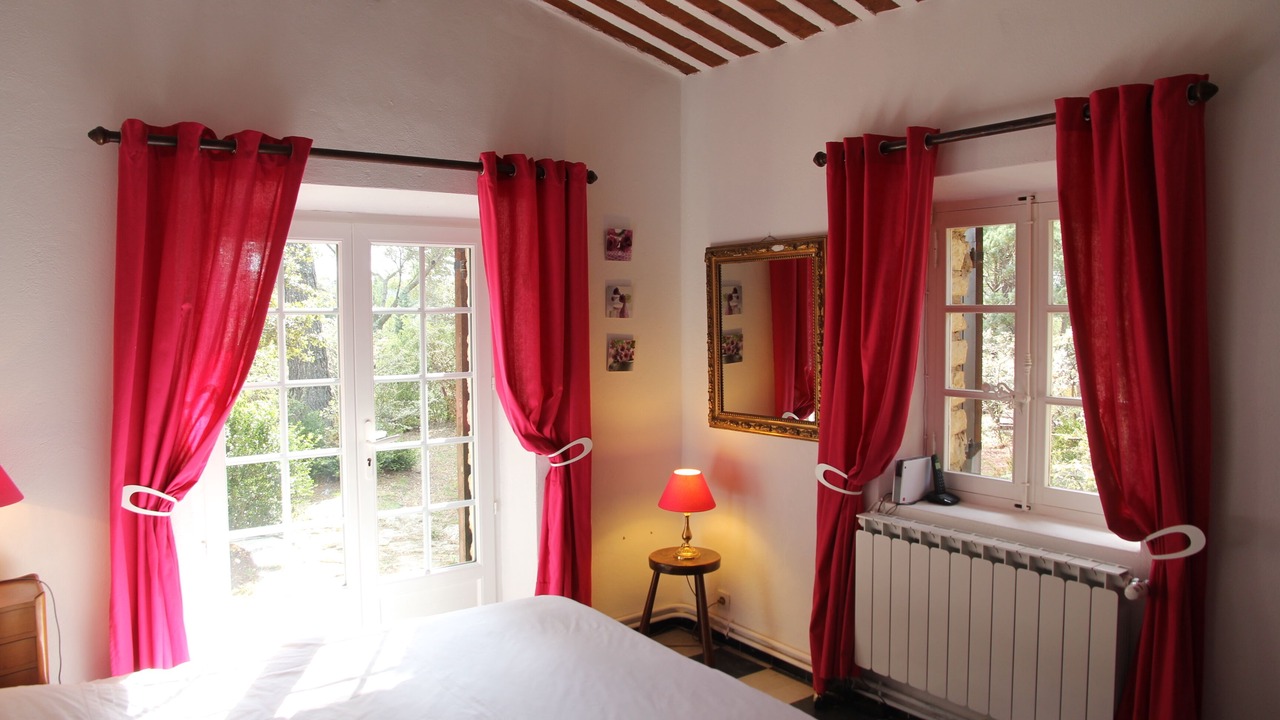 Photo of Bedroom in Murs
