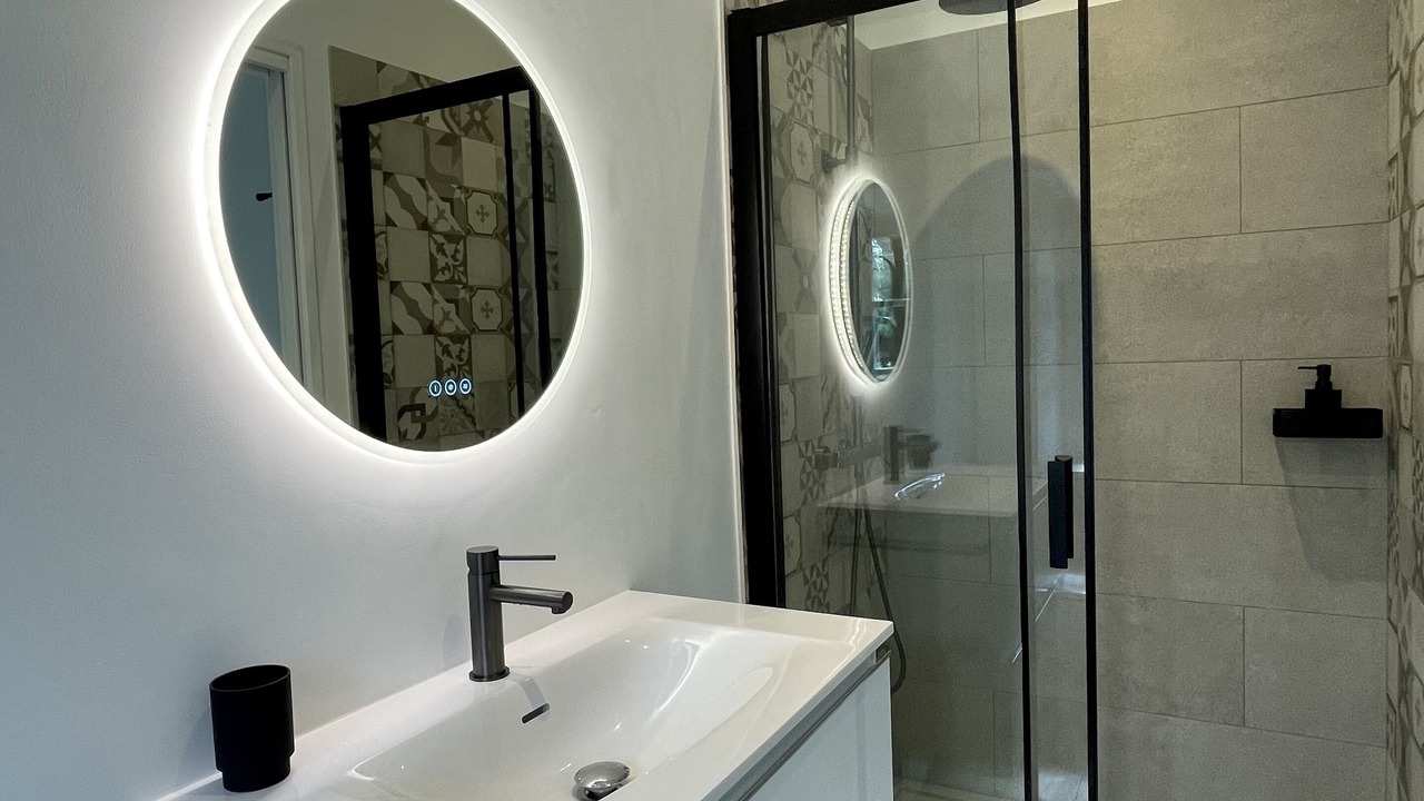 Photo of Bathroom in Murs