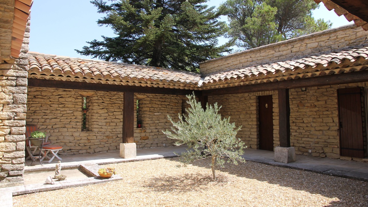 Photo of Outdoor in Murs