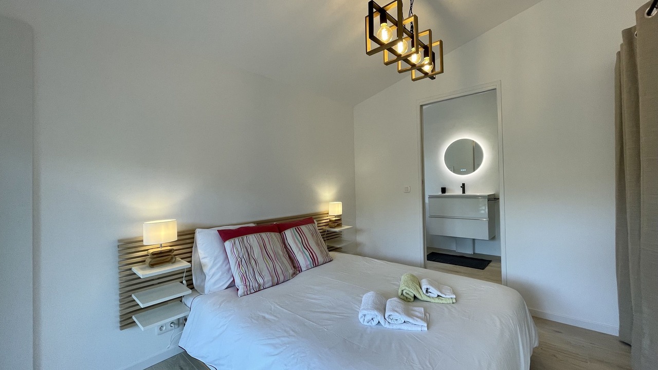 Photo of Bedroom in Murs