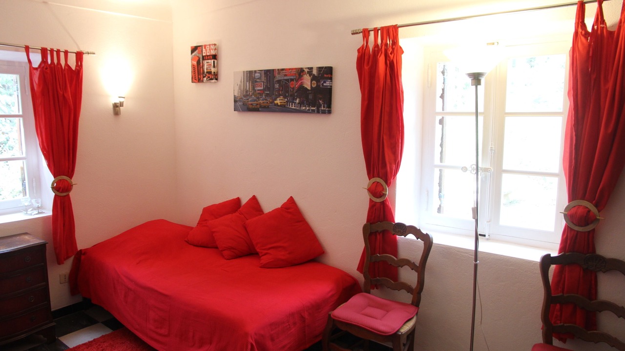 Photo of Bedroom in Murs