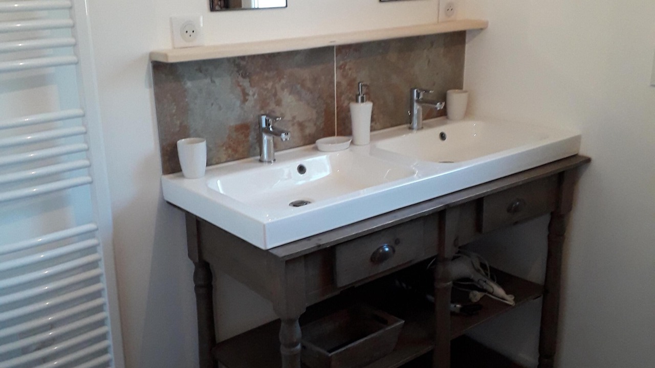 Photo of Bathroom in Lancieux