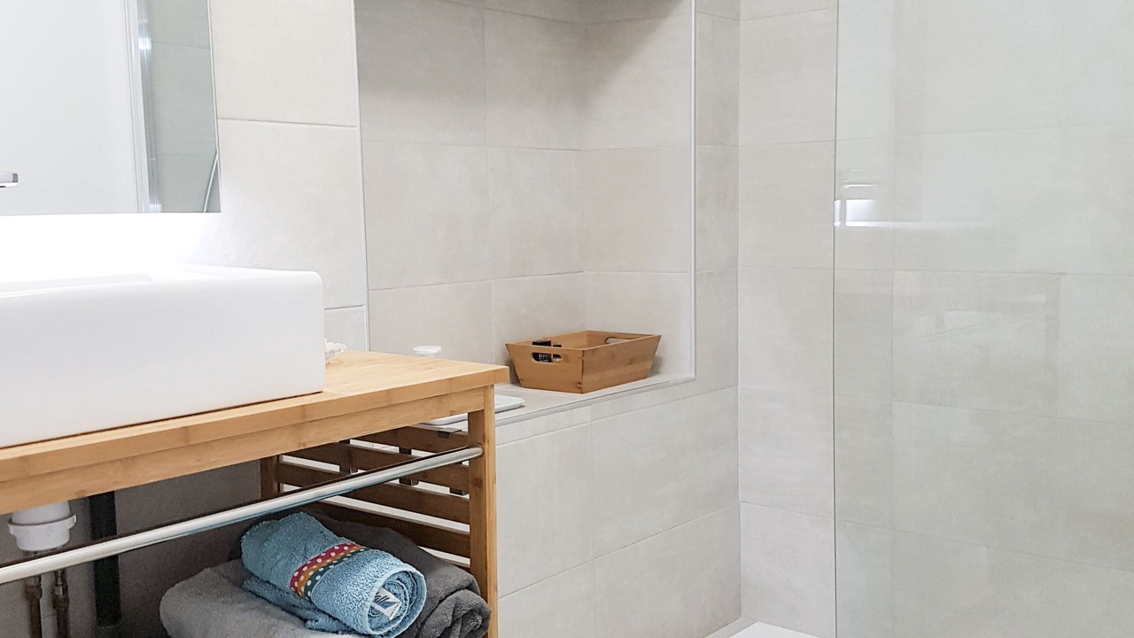 Photo of Bathroom in Treffiagat