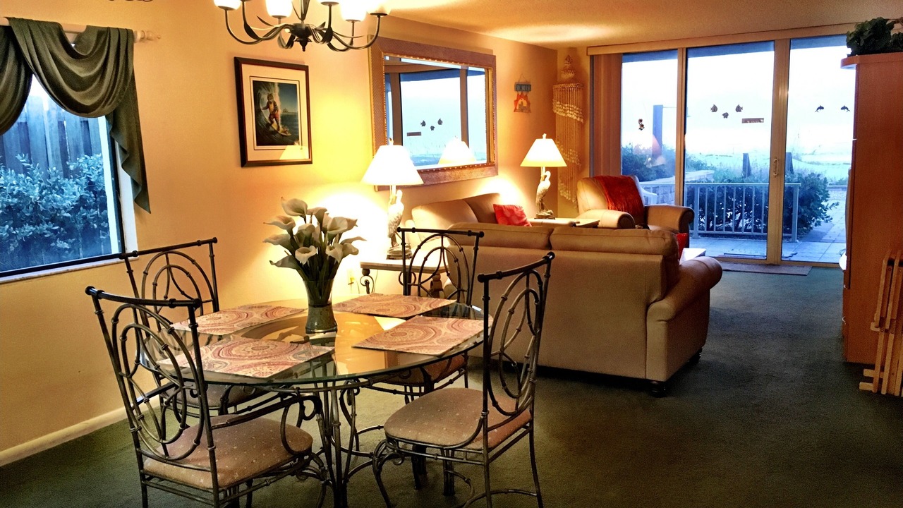 Photo of Livingroom in Crescent Beach