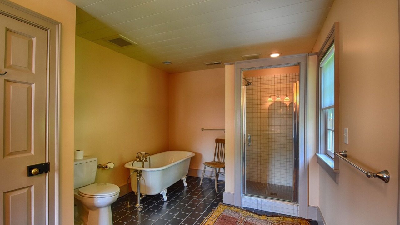 Photo of Bathroom in Lexington