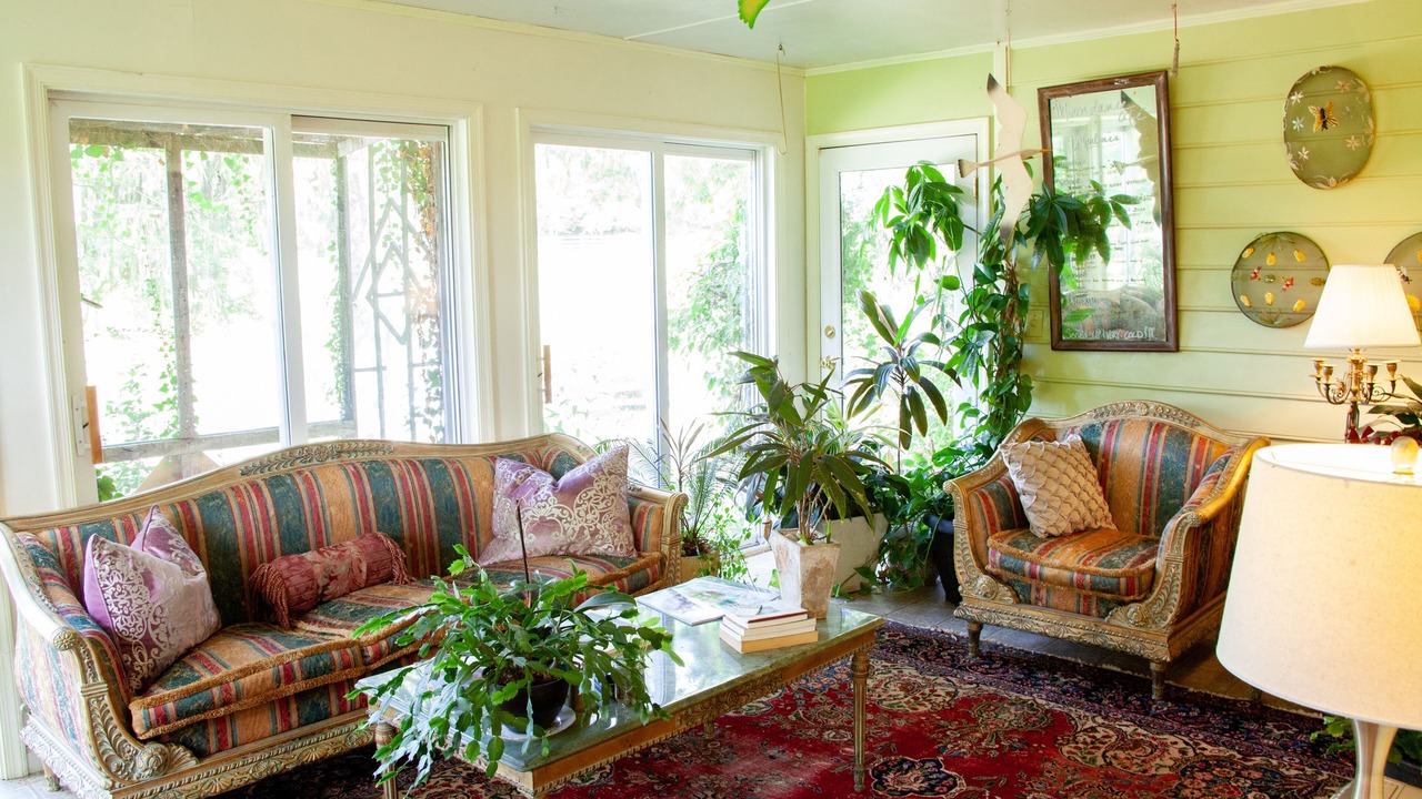 Photo of Livingroom in Cobham