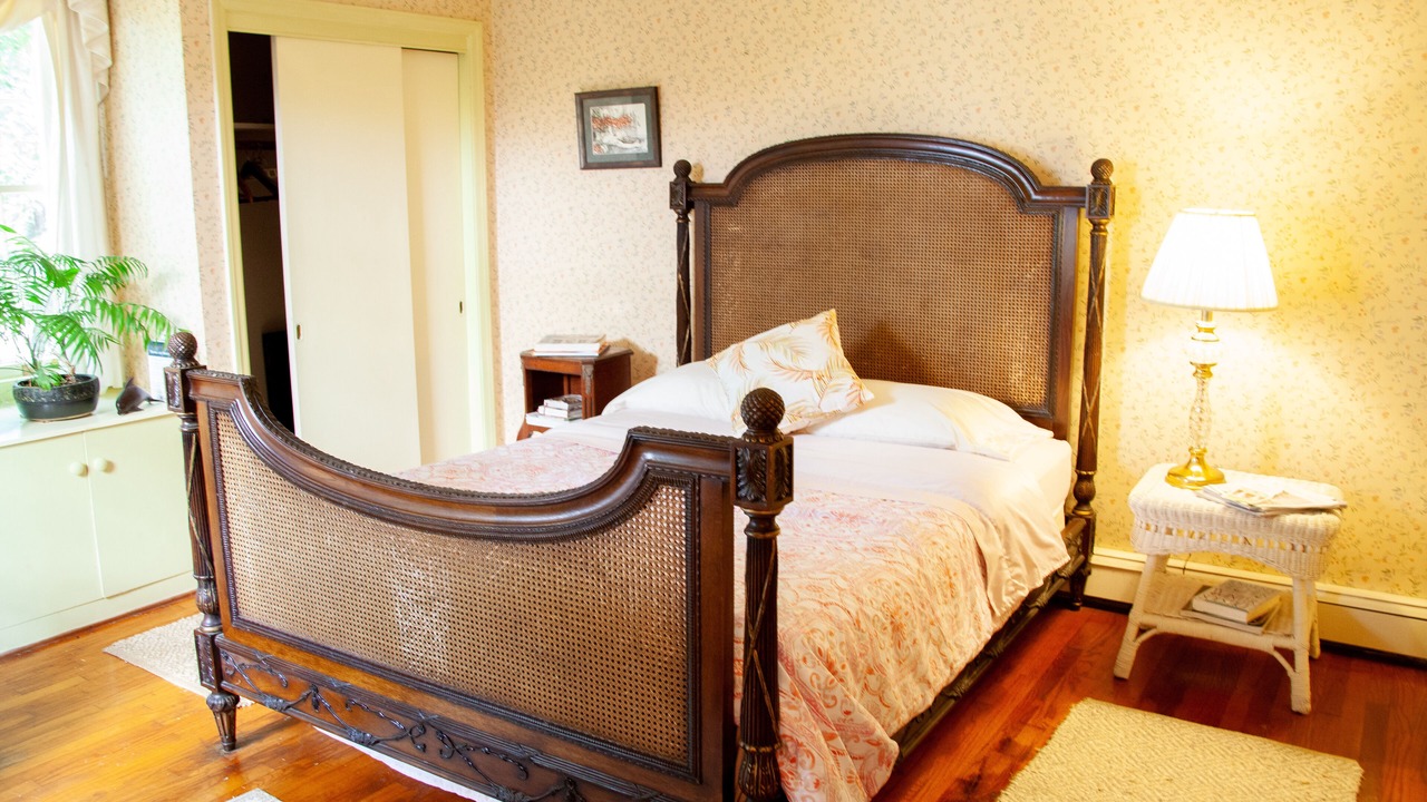 Photo of Bedroom in Cobham